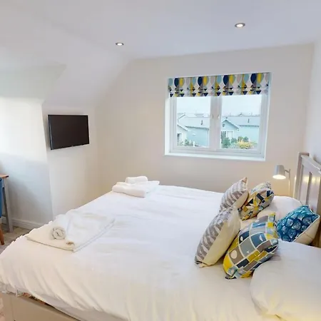 Sailaway At The Bay Filey, Sleeps 8-10, Pet-free *