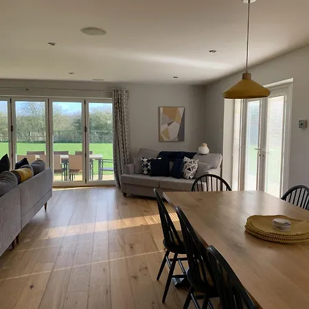 Sailaway At The Bay Filey, Sleeps 8-10, Pet-free