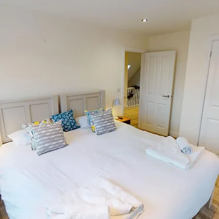 Дом отдыха Sailaway At The Bay Filey, Sleeps 8-10, Pet-free *