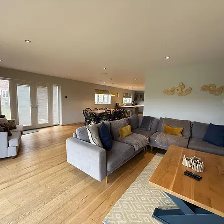 Sailaway At The Bay Filey, Sleeps 8-10, Pet-free Casa vacanze