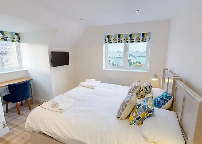 Sailaway At The Bay Filey, Sleeps 8-10, Pet-free *